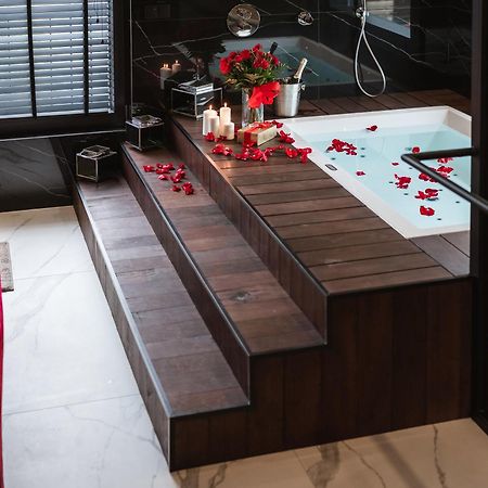 Art Penthouse With Jacuzzi - Krakow Center Cracóvia Exterior foto